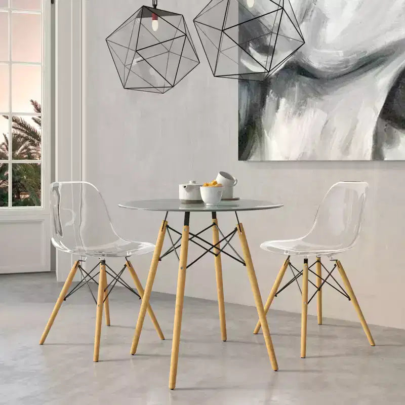 Ensemble de salle à manger 3 pièces Dover de LeisureMod – Table de bistrot ronde en verre transparent de 31 po avec 2 chaises en acrylique avec pieds en bois, cuisine et salle à manger modernes