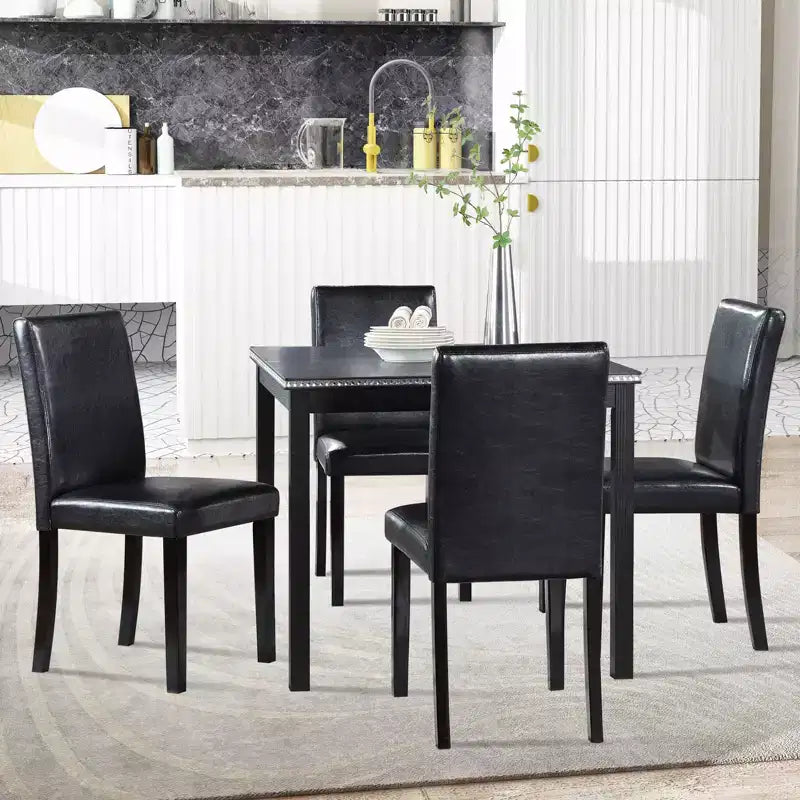 GDFStudio Jensen, ensemble moderne de 5 pièces : 4 chaises de salle à manger en bois d'acacia et similicuir avec table de salle à manger carrée