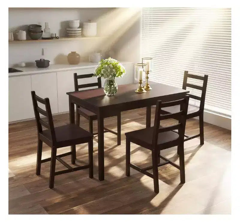 Ensemble table à manger 5 pièces de style moderne Okak et chaises à dossier plat pour cuisine, salle à manger, ensemble dinette vintage avec cadre en bois massif