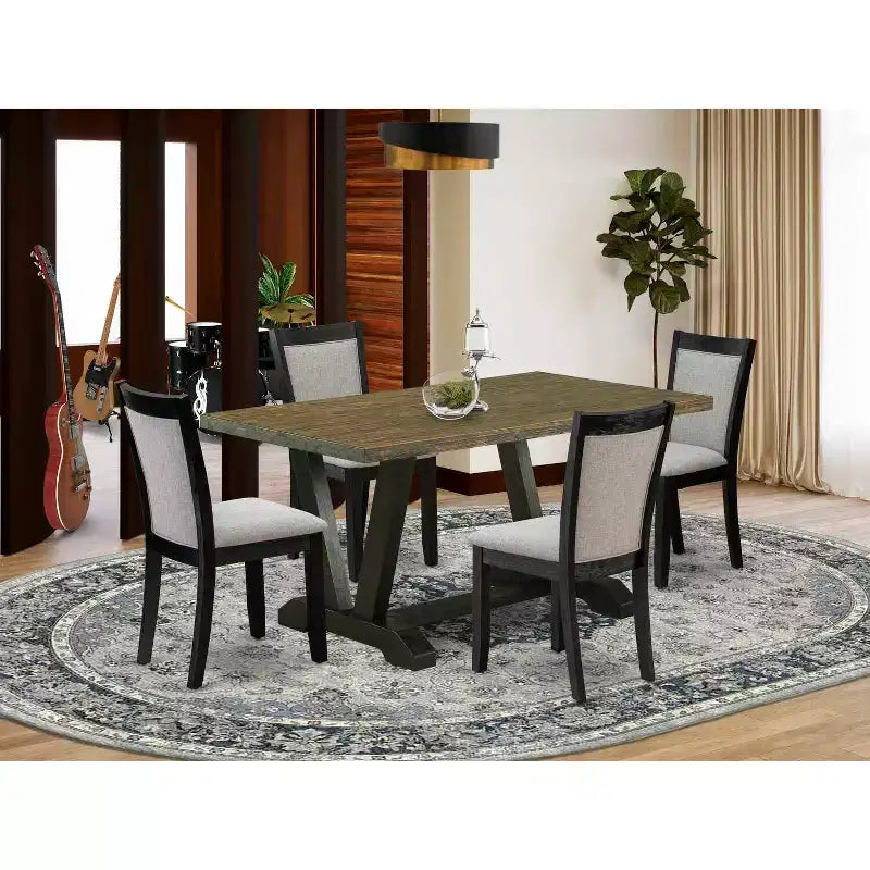 Table à manger 5 pièces en bois massif HomeStock avec plateau finition jacobine vieillie et 4 chaises