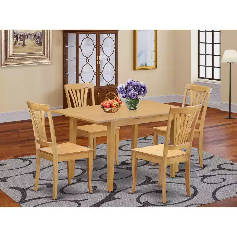 Table à manger HomeStock 5 pièces rectangulaire en bois massif finition chêne naturel avec 4 chaises