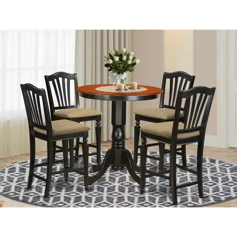 Table à manger ronde 5 pièces HomeStock avec plateau en bois massif finition noire et 4 chaises