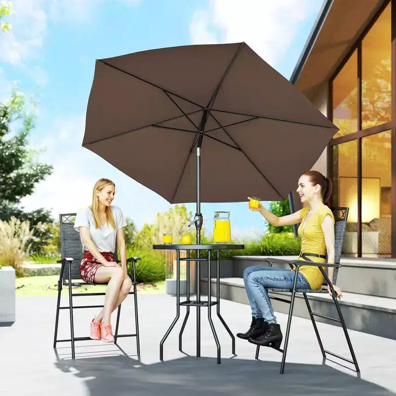 Ensemble de bar d'extérieur 4 pièces avec parasol, salon de jardin avec 2 chaises pliantes, table en verre trempé à texture ondulée pour jardin, terrasse, bord de piscine