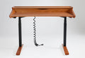 Lift Desk - La conception a été inspirée par le besoin d'un bureau ergonomique, flexible et très fonctionnel répondant aux exigences actuelles.