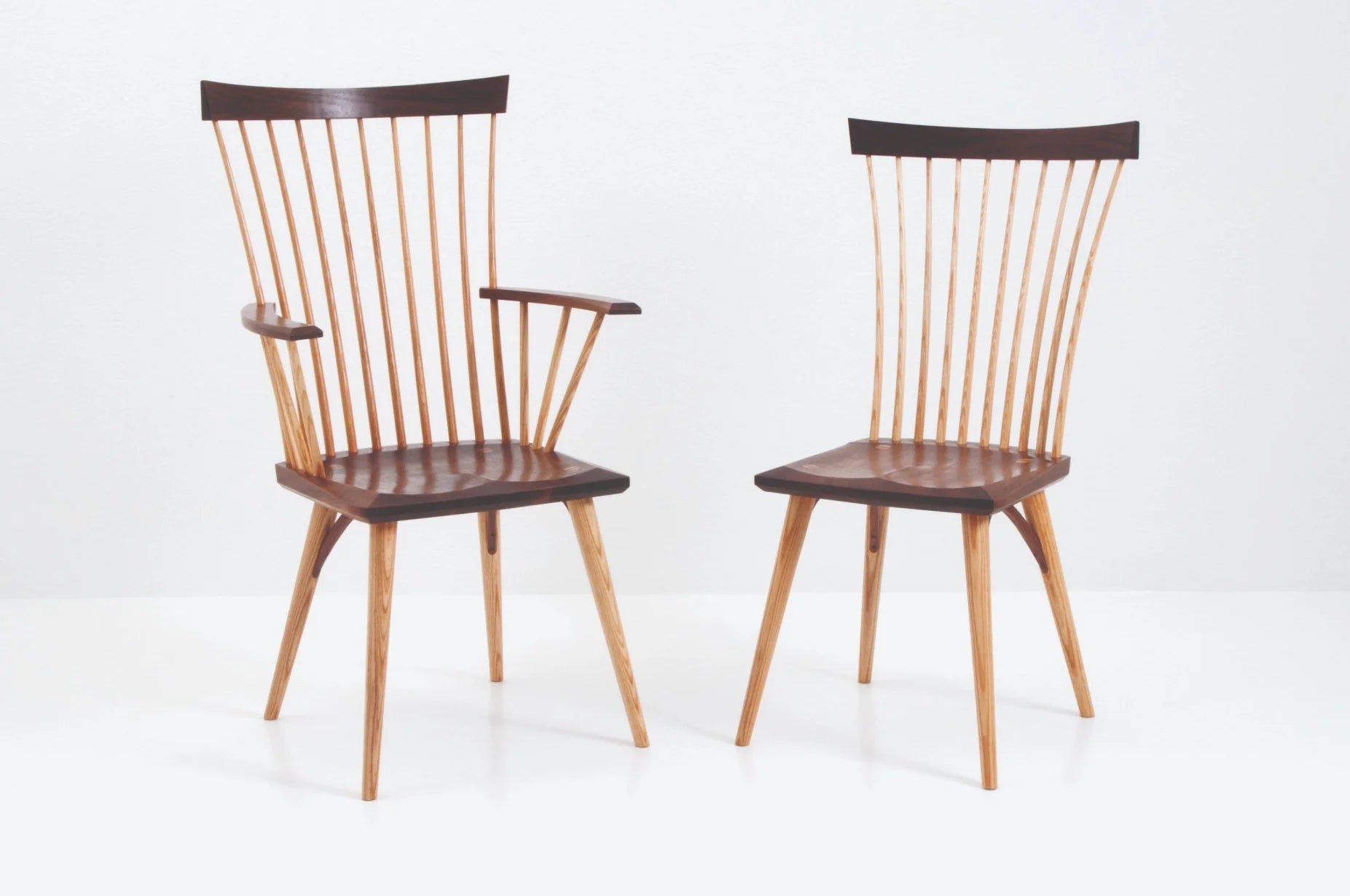Chaise d'appoint -  nous adhérons à la philosophie selon laquelle il ne devrait y avoir aucune fonction sans beauté et aucune beauté