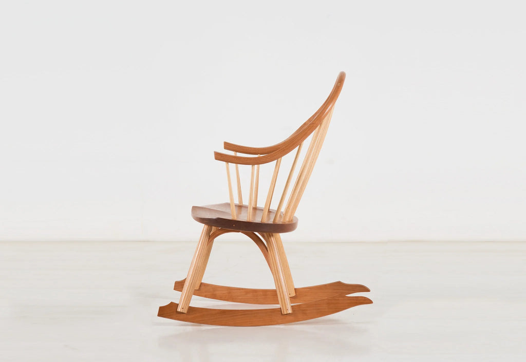 Fauteuil à bascule continu pour enfant - Hormis sa taille réduite, il est identique à son grand frère.