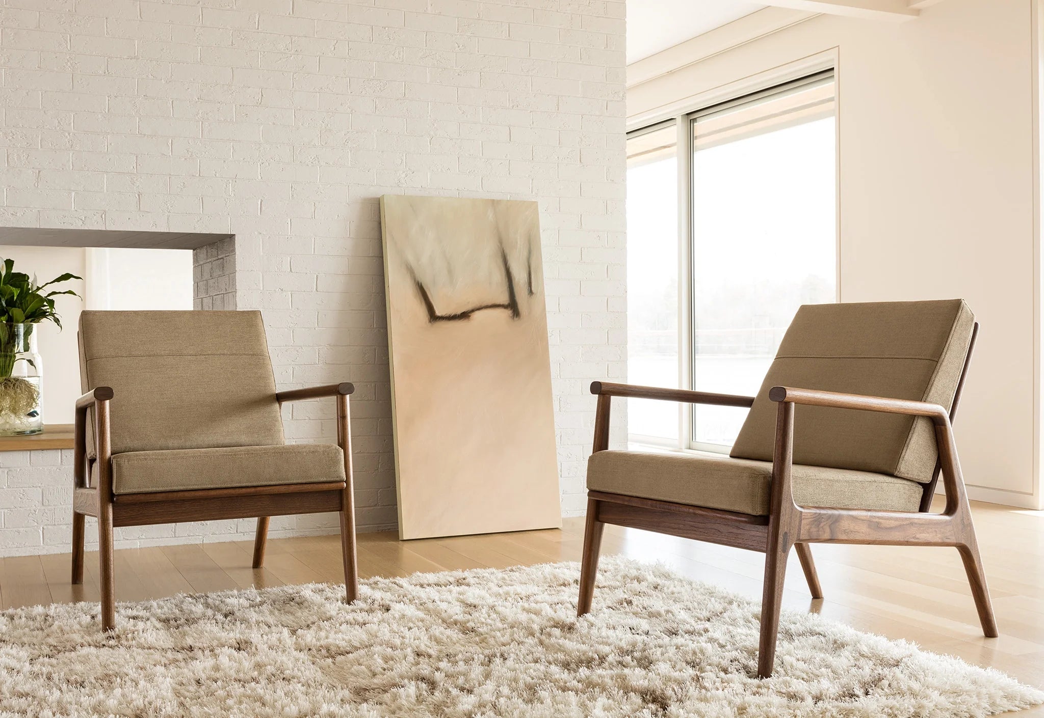 Chaise - Célèbre le design contemporain, la beauté naturelle du bois et les techniques d'assemblage traditionnelles qui sont un