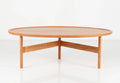 Table basse - Elle emprunte sa simplicité aux designs traditionnels, et son profil léger et contemporain au minimalisme
