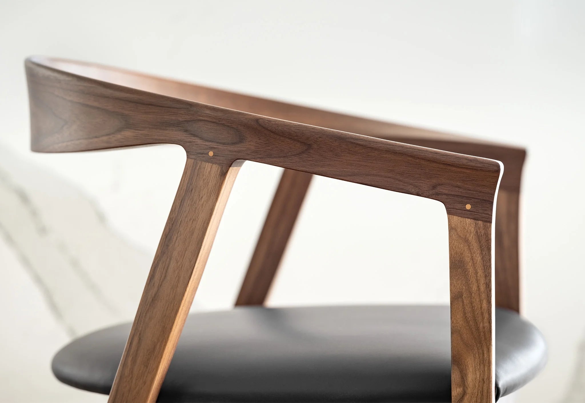 La chaise pivotante The NYPL Branch – Conçue à l'origine en collaboration avec la, elle a été mise à jour pour combiner le même