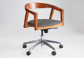 La chaise pivotante The NYPL Branch – Conçue à l'origine en collaboration avec la, elle a été mise à jour pour combiner le même