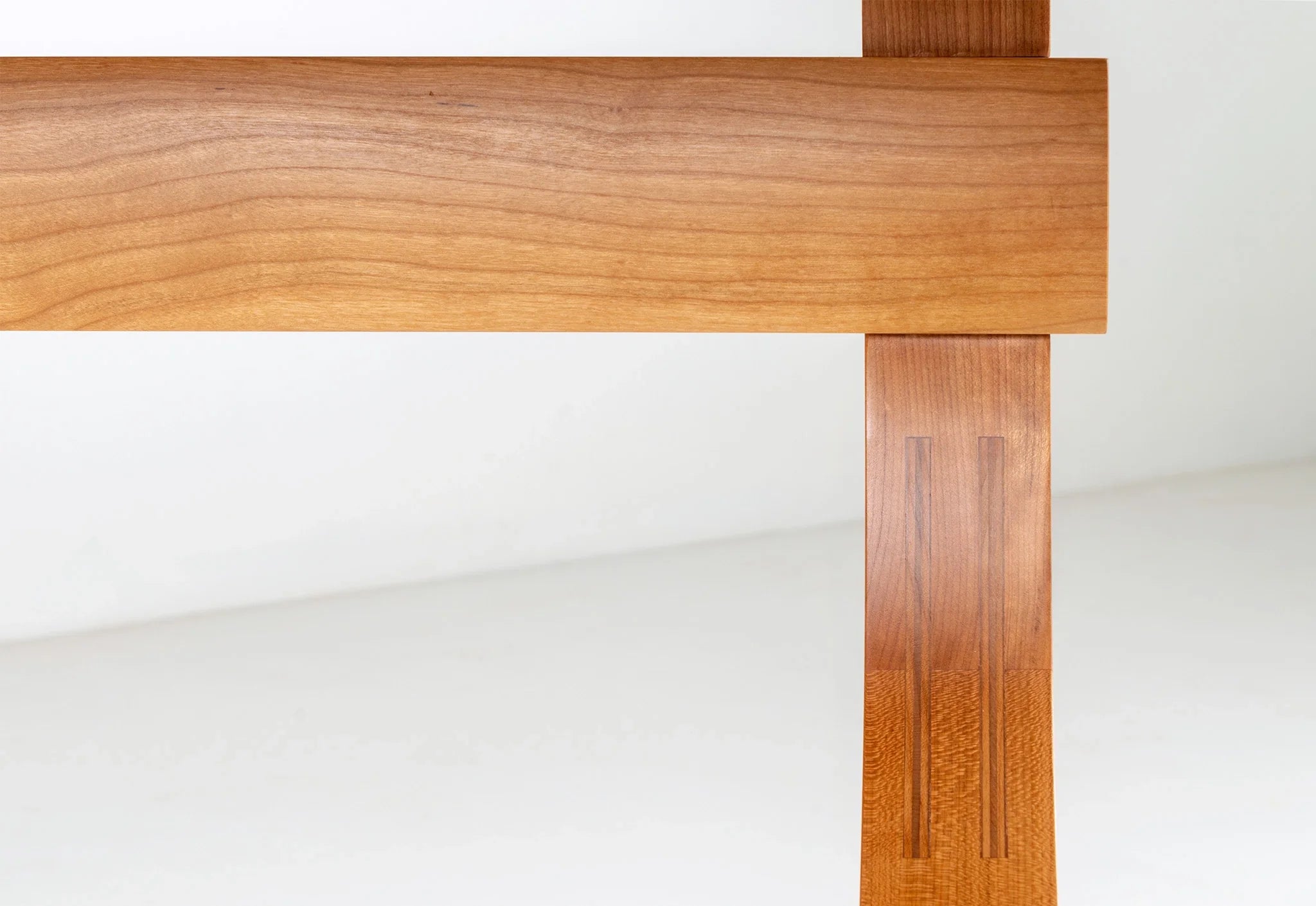 Table à rallonge Wishbone – La première table à rallonge de avec allonges intégrées pour optimiser votre espace et votre capacité d'accueil