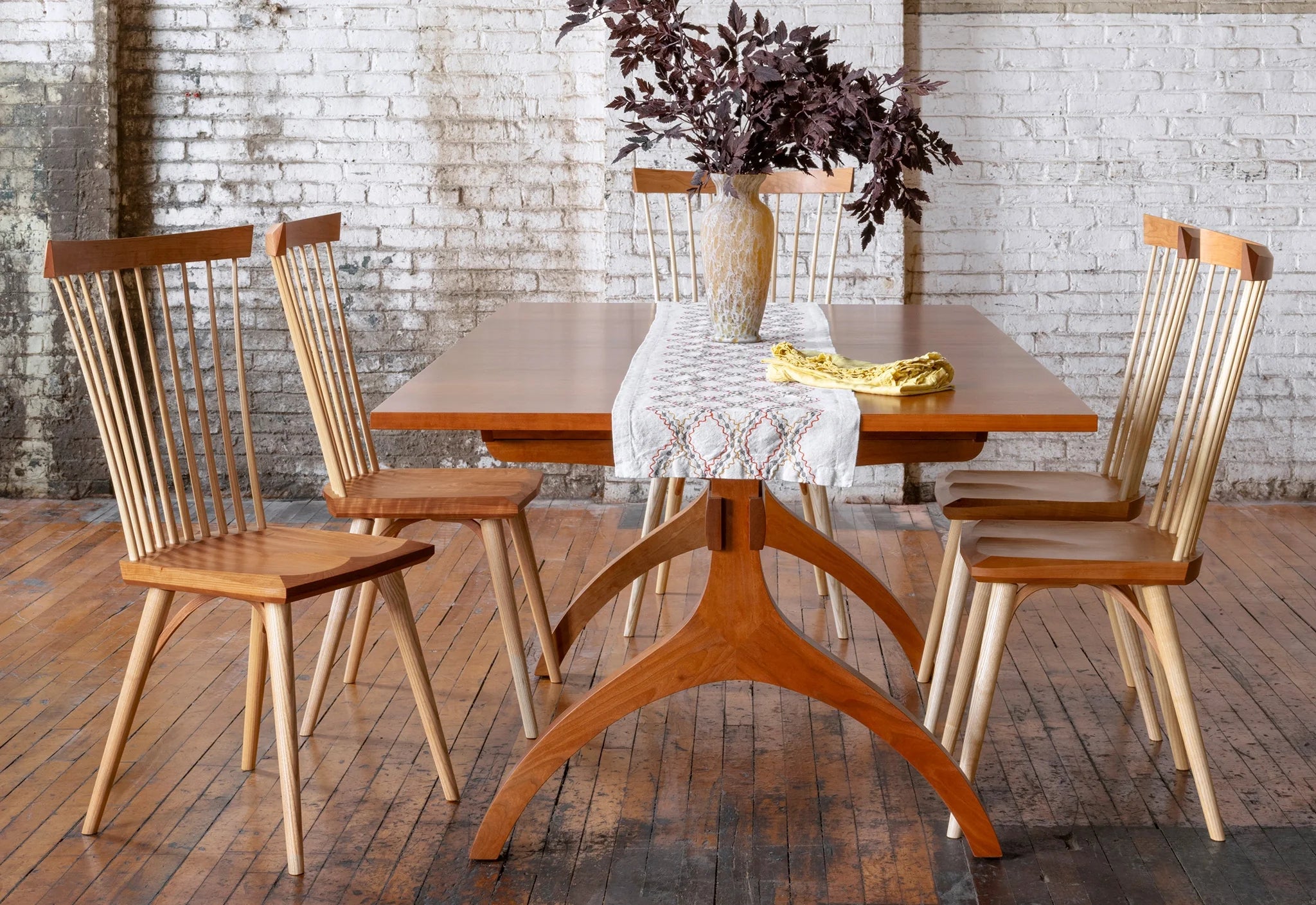 Table à rallonge Wishbone – La première table à rallonge de avec allonges intégrées pour optimiser votre espace et votre capacité d'accueil